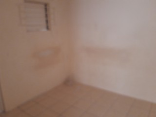 Crescent, Kingston / St. Andrew, Jamaica - Flat for Lease/rental